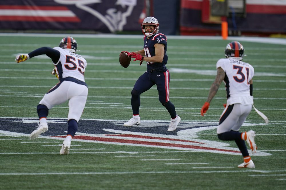 Broncos_Patriots_Football_96843