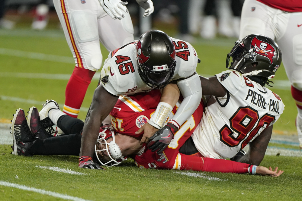 Chiefs_Buccaneers_Super_Bowl_Football_28265